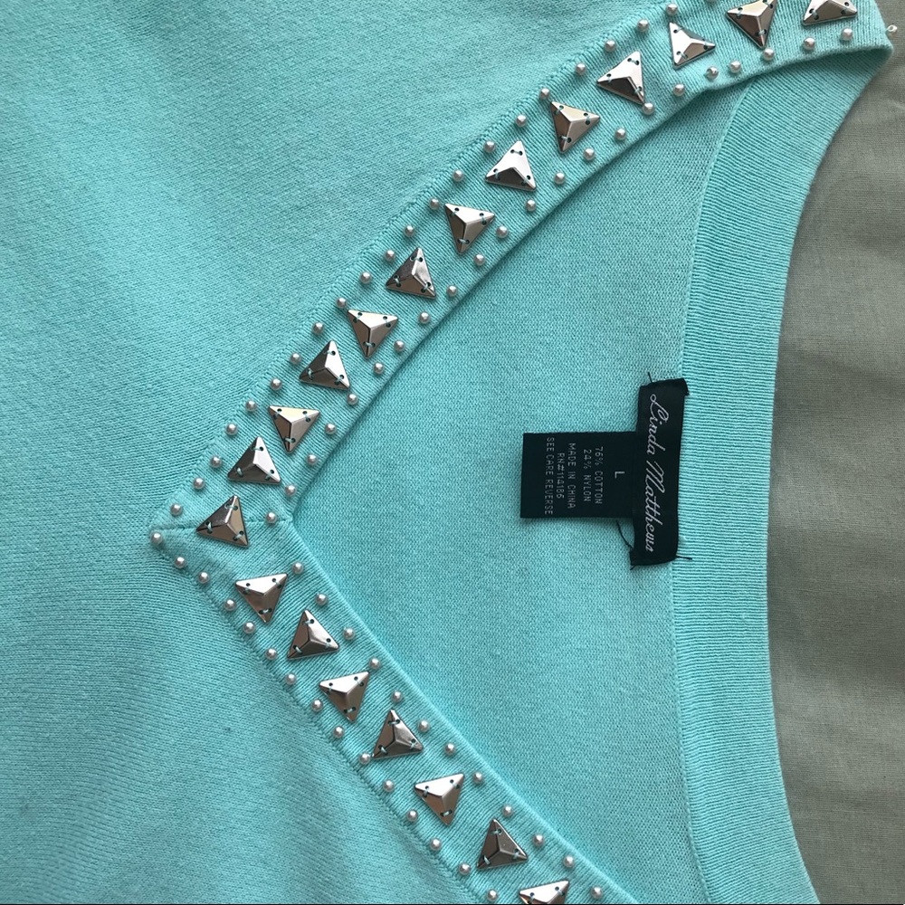 Sweater - Picture 6 of 6
